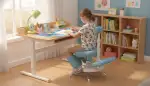 Kniestuhl für Kinder: Ergonomie am Schreibtisch